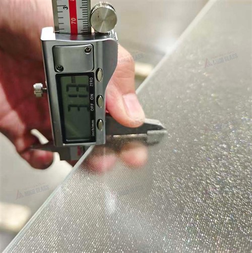3.2mm Tempered Ultra Clear Solar Glass nrog En12150